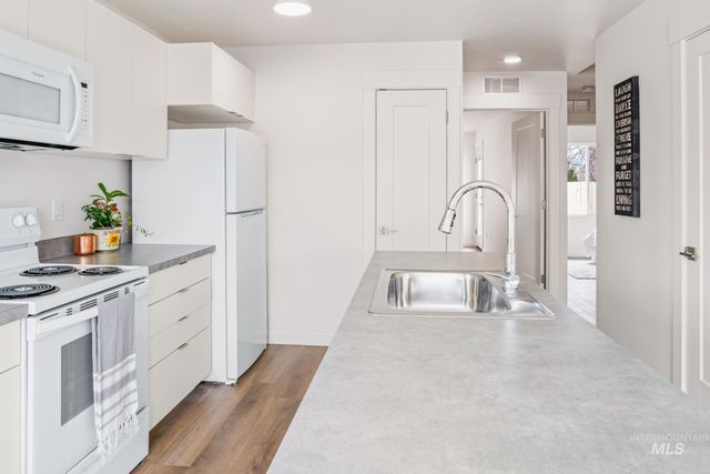 8125 N Leap Ave, Boise, ID 83714