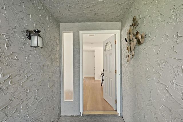 2069 Brighton Dr, Pittsburg, CA 94565