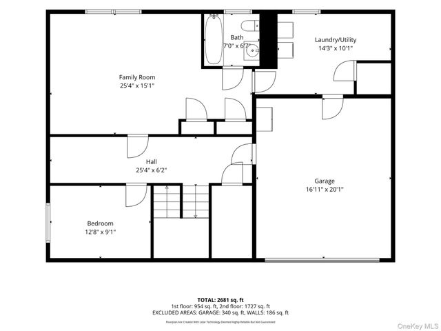 3 Del Place, Hauppauge, NY 11788