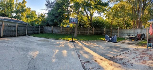 418 S Academy Street, Janesville, WI 53548