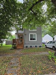 418 S Academy Street, Janesville, WI 53548