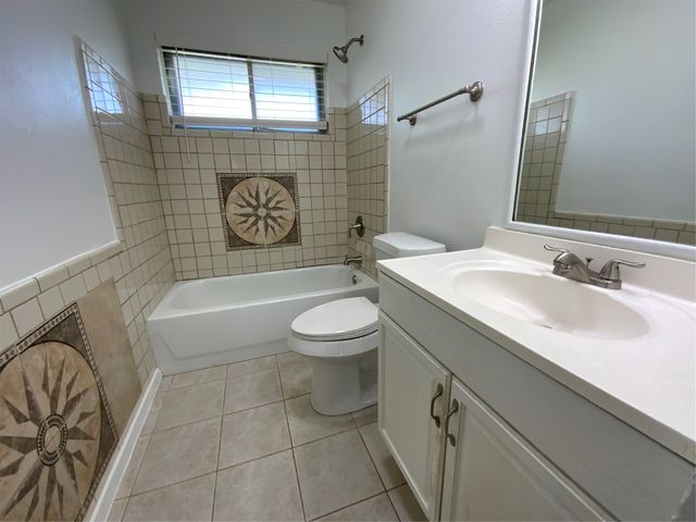 522 Summit Ridge Drive, Duncanville, TX 75116