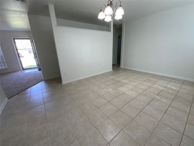 522 Summit Ridge Drive, Duncanville, TX 75116