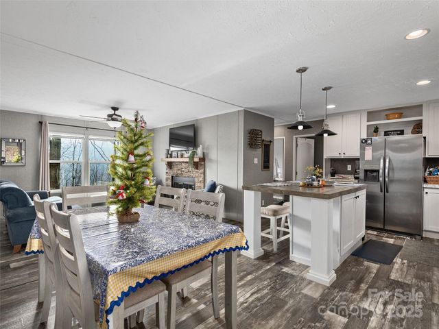 424 Arrington Acres Drive, Waynesville, NC 28786