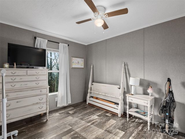 424 Arrington Acres Drive, Waynesville, NC 28786