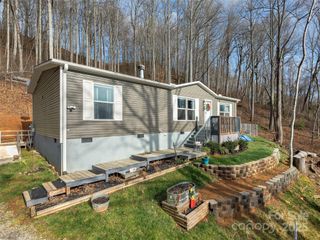 424 Arrington Acres Drive, Waynesville, NC 28786