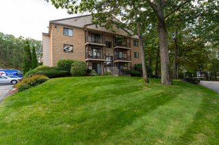 19 Country Club Dr Apt 29, Manchester, NH 03102