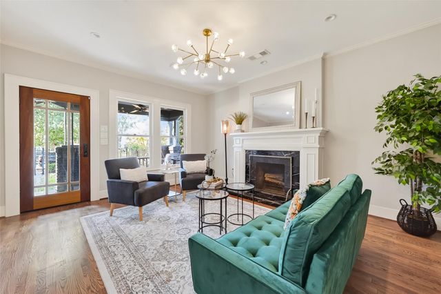 912 Heights Boulevard, Houston, TX 77008