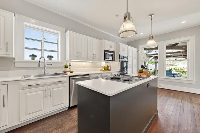 912 Heights Boulevard, Houston, TX 77008