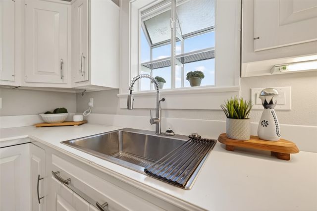 912 Heights Boulevard, Houston, TX 77008