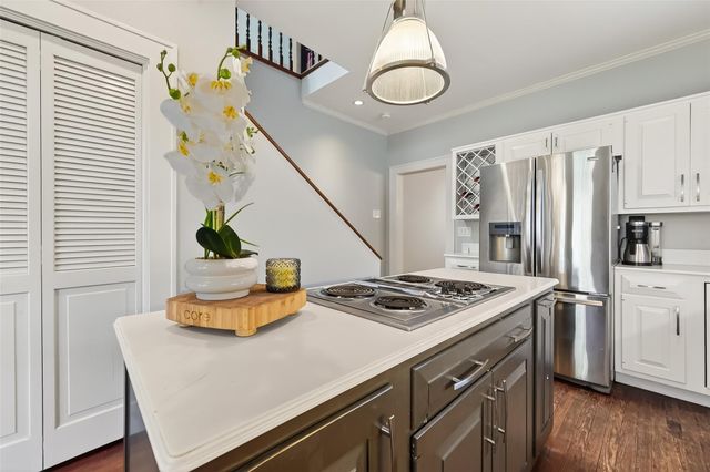 912 Heights Boulevard, Houston, TX 77008