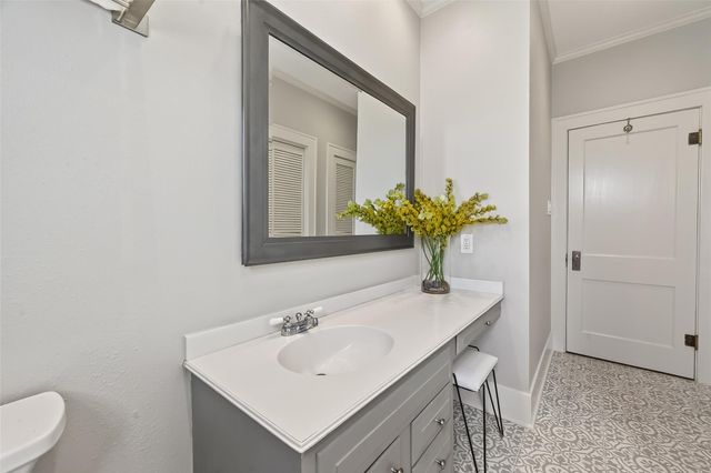 912 Heights Boulevard, Houston, TX 77008