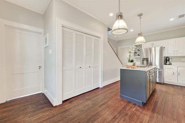 912 Heights Boulevard, Houston, TX 77008