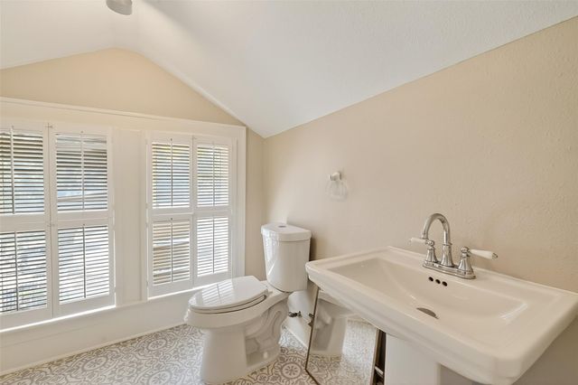 912 Heights Boulevard, Houston, TX 77008