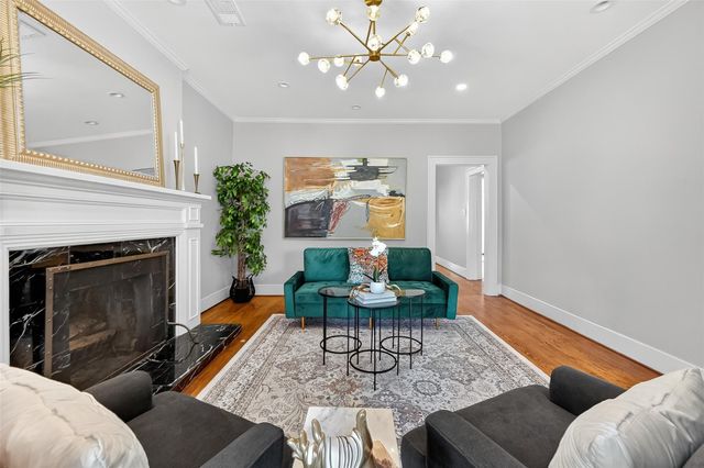 912 Heights Boulevard, Houston, TX 77008