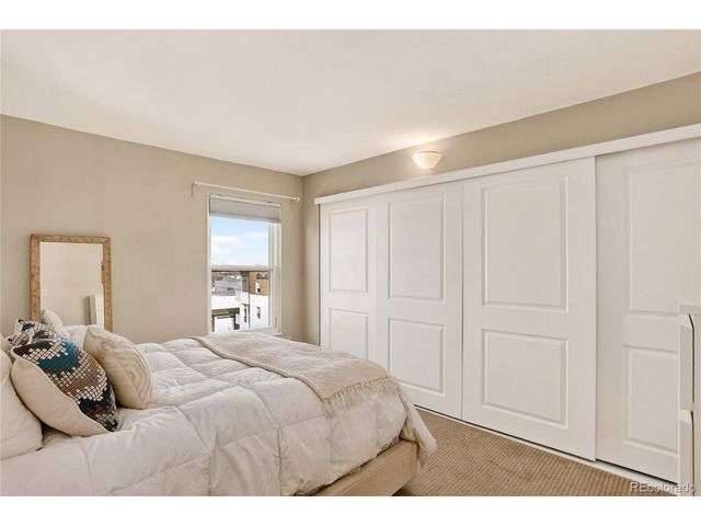 2 Adams St 1401, Denver, CO 80206