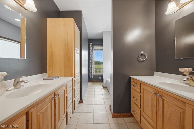 12159 Lawndell Road SW, Navarre, OH 44662