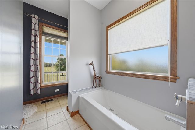 12159 Lawndell Road SW, Navarre, OH 44662