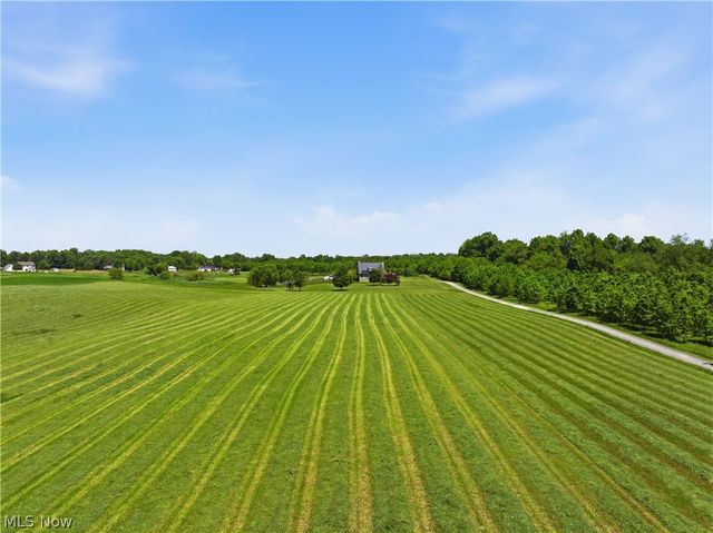 12159 Lawndell Road SW, Navarre, OH 44662