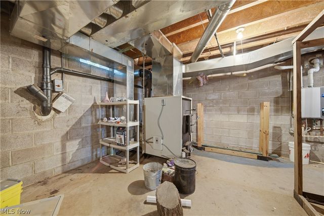 12159 Lawndell Road SW, Navarre, OH 44662