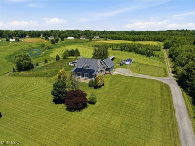 12159 Lawndell Road SW, Navarre, OH 44662