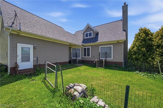 12159 Lawndell Road SW, Navarre, OH 44662