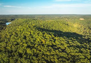 10005 Fulton Road, Bourbon, MO 65441