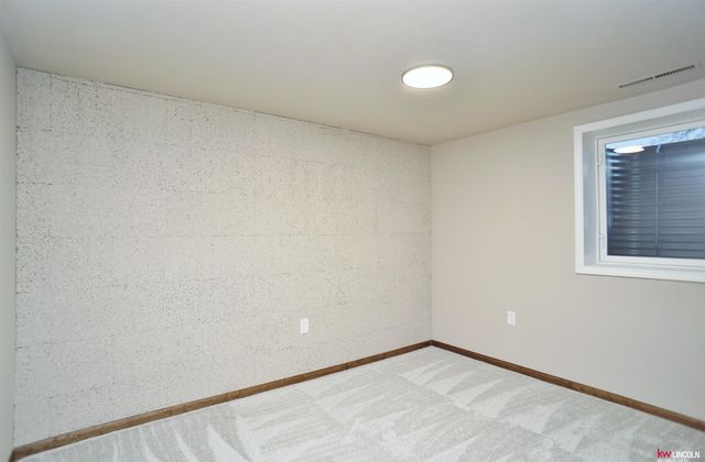 1617 N 58th Street, Lincoln, NE 68505