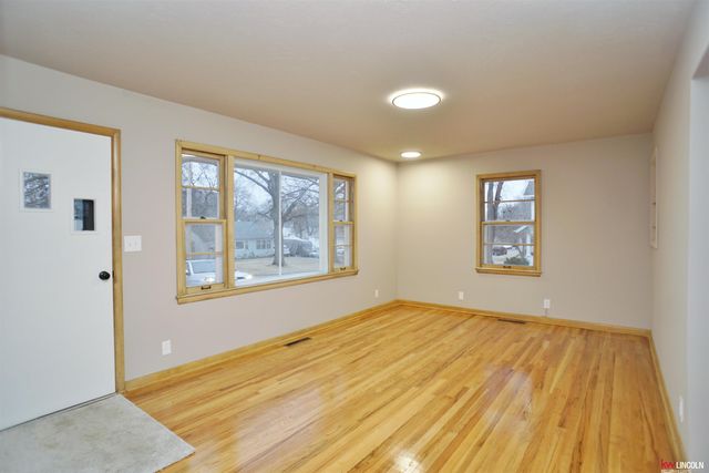 1617 N 58th Street, Lincoln, NE 68505