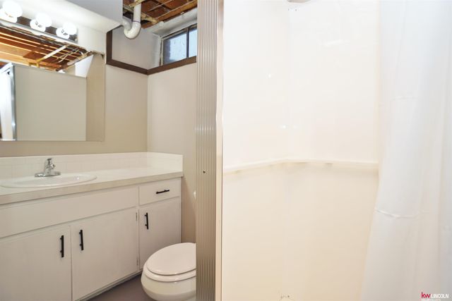 1617 N 58th Street, Lincoln, NE 68505