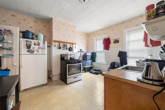 48 H Street, Boston, MA 02127