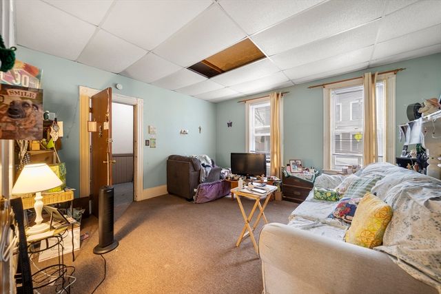 48 H Street, Boston, MA 02127