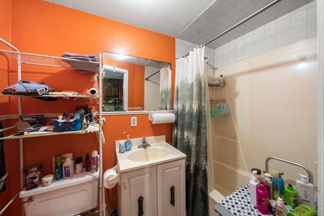 48 H Street, Boston, MA 02127