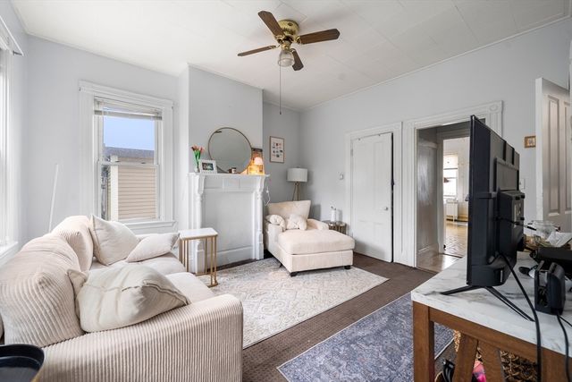 48 H Street, Boston, MA 02127
