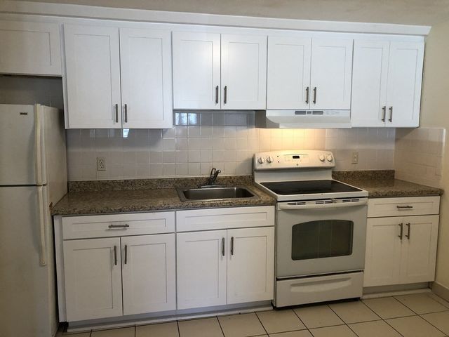 51 Laighton St 7, Lynn, MA 01902