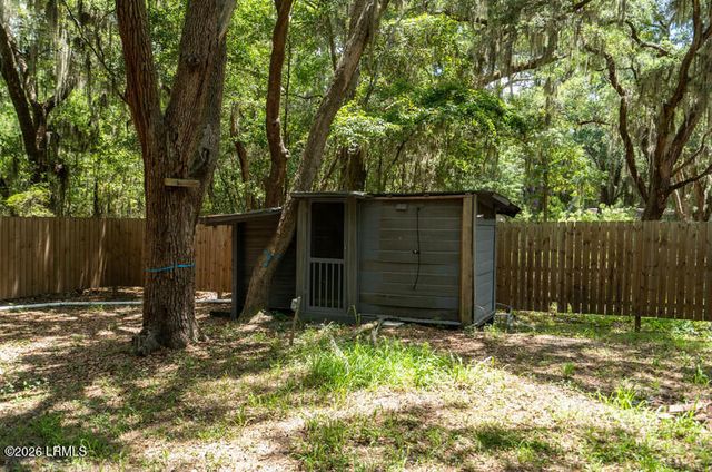 5 Hand Drive, St. Helena Island, SC 29920