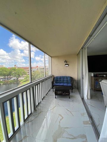 7001 Environ Boulevard 403, Lauderhill, FL 33319