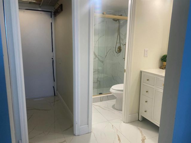 7001 Environ Boulevard 403, Lauderhill, FL 33319