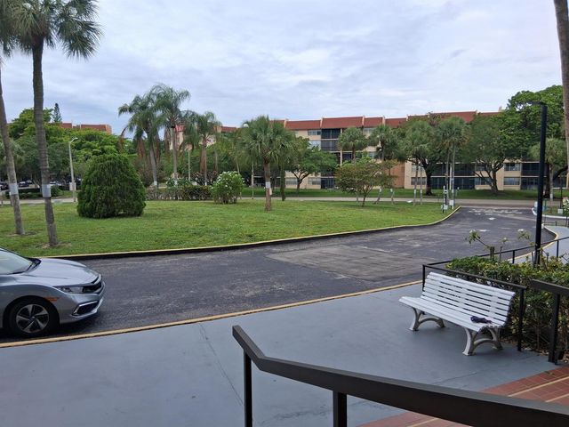 7001 Environ Boulevard 403, Lauderhill, FL 33319