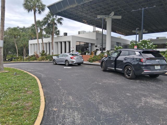 7001 Environ Boulevard 403, Lauderhill, FL 33319