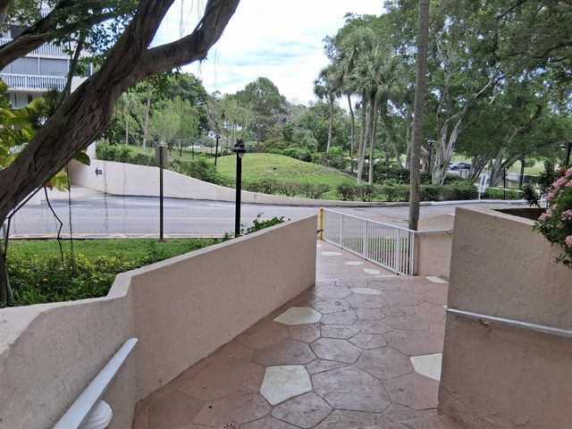 7001 Environ Boulevard 403, Lauderhill, FL 33319