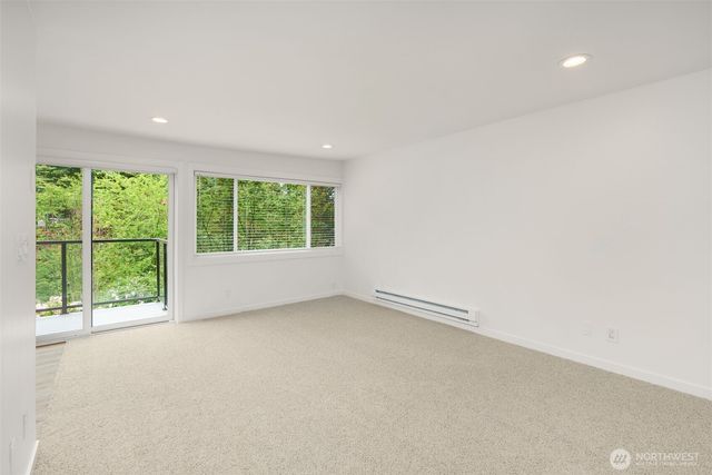 19414 Aurora Avenue N #204, Shoreline, WA 98133