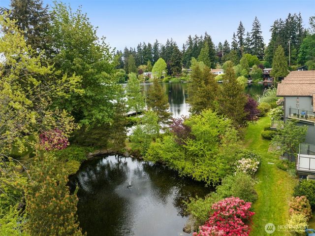 19414 Aurora Avenue N #204, Shoreline, WA 98133