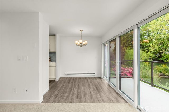19414 Aurora Avenue N #204, Shoreline, WA 98133