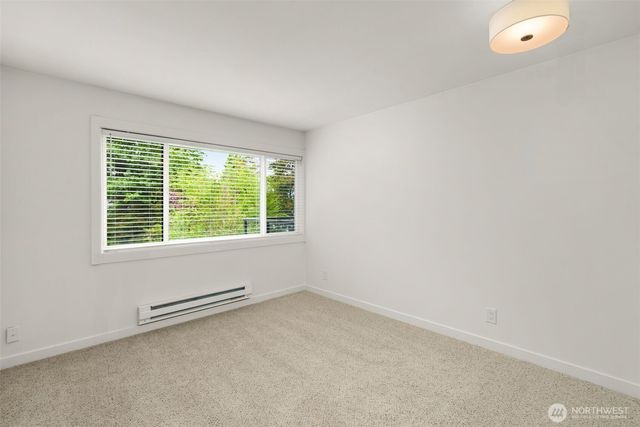19414 Aurora Avenue N #204, Shoreline, WA 98133