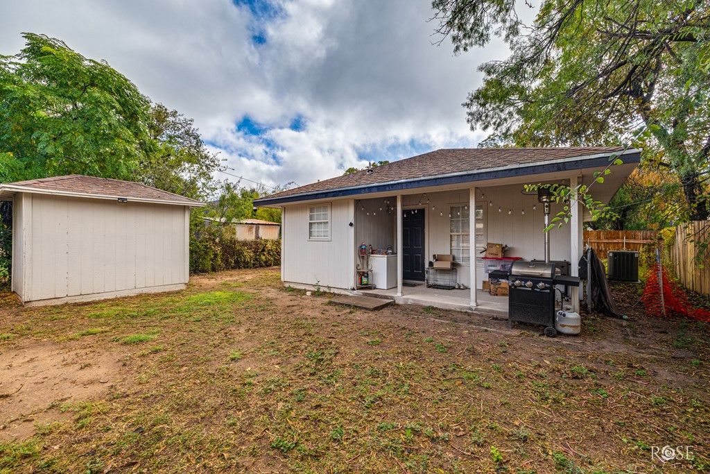 Image 9 of property listing at 210 10th Street, San Angelo, TX 76903