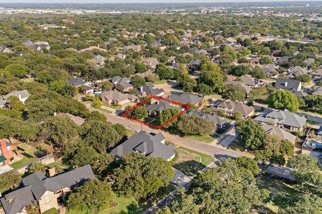 405 Lincoln Oaks Drive, Burleson, TX 76028