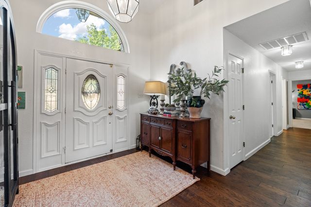 405 Lincoln Oaks Drive, Burleson, TX 76028