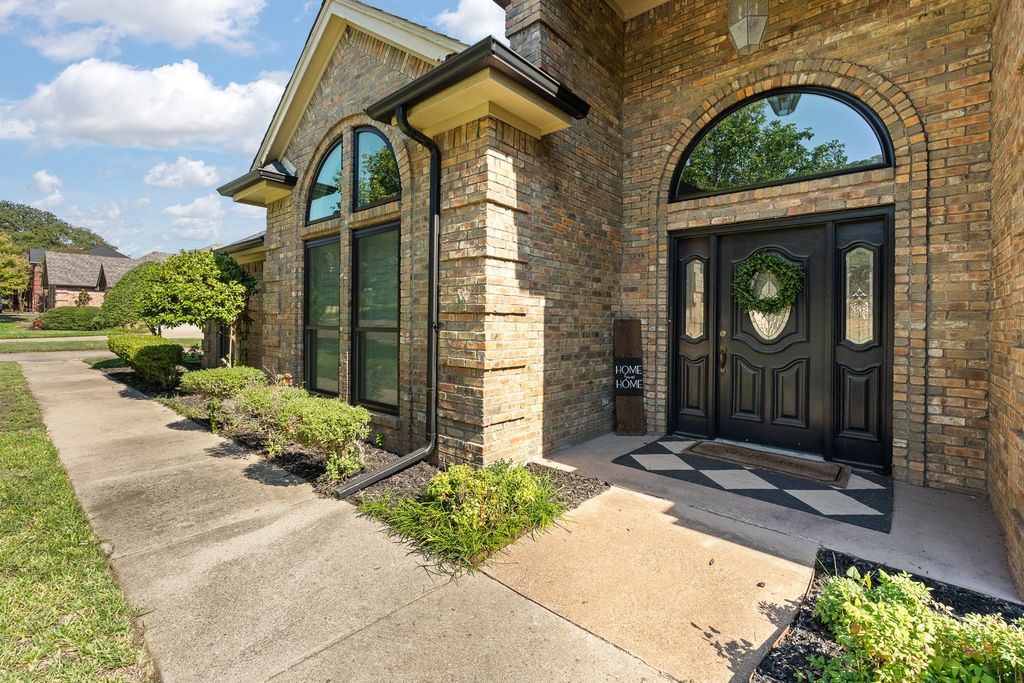 405 Lincoln Oaks Drive, Burleson, TX 76028 — photo 5