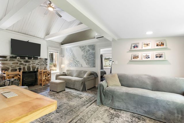 1644 Upper Dummerston Road, Brattleboro, VT 05301